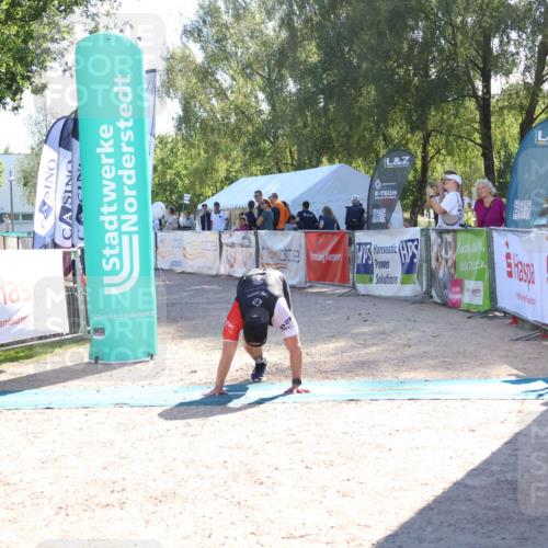 07.09.2025 - 19. Norderstedt Triathlon Zöllner http://msf.ph/oto/8788150 07.09.2025 16:04:03 Ziel 968 meine-sportfotos.de