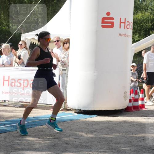 07.09.2025 - 19. Norderstedt Triathlon Zöllner http://msf.ph/oto/8788152 07.09.2025 13:39:48 Ziel 346, 1388 meine-sportfotos.de