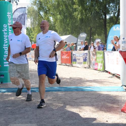 07.09.2025 - 19. Norderstedt Triathlon Zöllner http://msf.ph/oto/8788179 07.09.2025 13:41:08 Ziel 313, 347, 755 meine-sportfotos.de