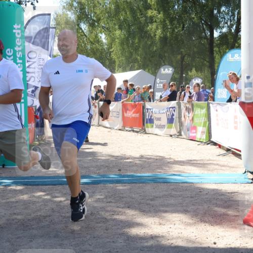 07.09.2025 - 19. Norderstedt Triathlon Zöllner http://msf.ph/oto/8788181 07.09.2025 13:41:08 Ziel 313, 347, 755 meine-sportfotos.de