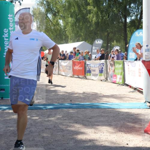 07.09.2025 - 19. Norderstedt Triathlon Zöllner http://msf.ph/oto/8788185 07.09.2025 13:41:08 Ziel 313, 347, 755 meine-sportfotos.de