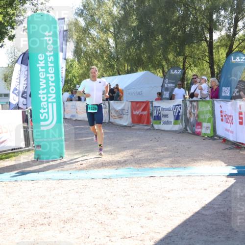 07.09.2025 - 19. Norderstedt Triathlon Zöllner http://msf.ph/oto/8788187 07.09.2025 16:05:35 Ziel 1526 meine-sportfotos.de