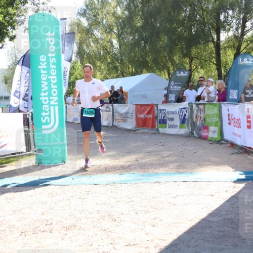 07.09.2025 - 19. Norderstedt Triathlon Zöllner http://msf.ph/oto/8788197 07.09.2025 16:05:36 Ziel 1526 meine-sportfotos.de