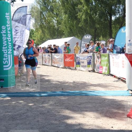 07.09.2025 - 19. Norderstedt Triathlon Zöllner http://msf.ph/oto/8788212 07.09.2025 13:41:21 Ziel 742, 1299 meine-sportfotos.de