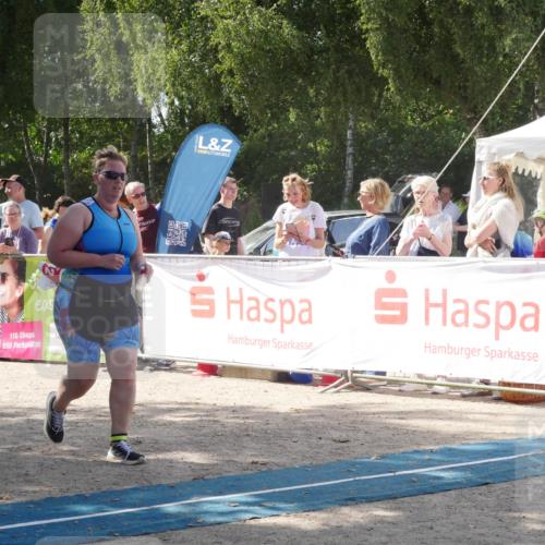 07.09.2025 - 19. Norderstedt Triathlon Zöllner http://msf.ph/oto/8788225 07.09.2025 13:41:23 Ziel 742, 1299 meine-sportfotos.de