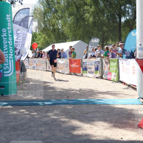 07.09.2025 - 19. Norderstedt Triathlon Zöllner http://msf.ph/oto/8788233 07.09.2025 13:41:23 Ziel 742, 1299 meine-sportfotos.de