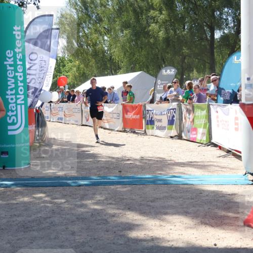 07.09.2025 - 19. Norderstedt Triathlon Zöllner http://msf.ph/oto/8788235 07.09.2025 13:41:23 Ziel 742, 1299 meine-sportfotos.de