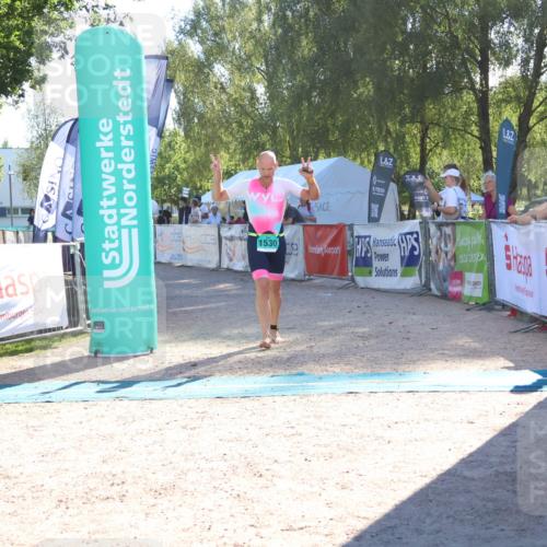 07.09.2025 - 19. Norderstedt Triathlon Zöllner http://msf.ph/oto/8788240 07.09.2025 16:07:09 Ziel 1530 meine-sportfotos.de