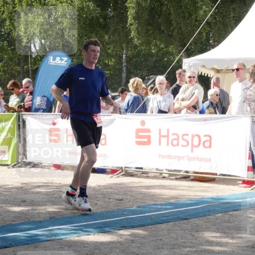 07.09.2025 - 19. Norderstedt Triathlon Zöllner http://msf.ph/oto/8788241 07.09.2025 13:41:27 Ziel 742, 1299 meine-sportfotos.de