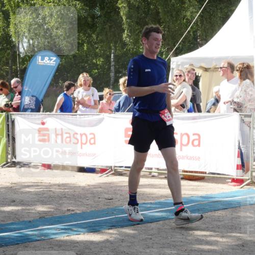 07.09.2025 - 19. Norderstedt Triathlon Zöllner http://msf.ph/oto/8788244 07.09.2025 13:41:28 Ziel 742, 1299 meine-sportfotos.de