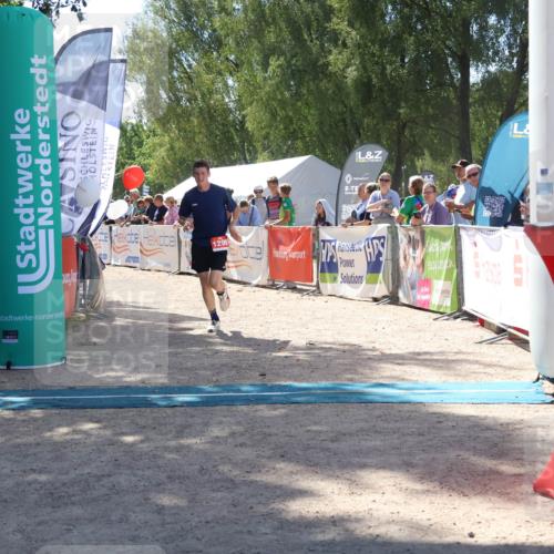 07.09.2025 - 19. Norderstedt Triathlon Zöllner http://msf.ph/oto/8788246 07.09.2025 13:41:24 Ziel 742, 1299 meine-sportfotos.de