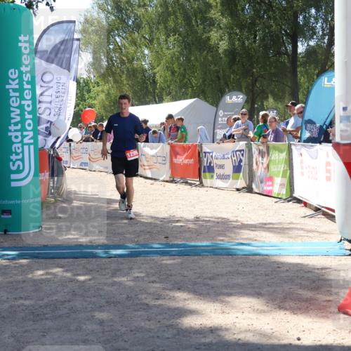 07.09.2025 - 19. Norderstedt Triathlon Zöllner http://msf.ph/oto/8788252 07.09.2025 13:41:25 Ziel 742, 1299 meine-sportfotos.de