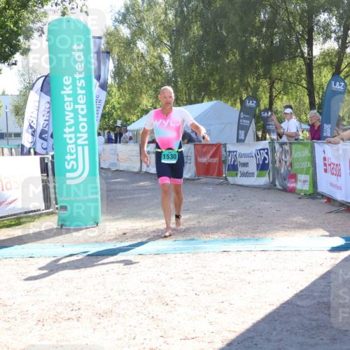 07.09.2025 - 19. Norderstedt Triathlon Zöllner http://msf.ph/oto/8788256 07.09.2025 16:07:10 Ziel 1530 meine-sportfotos.de