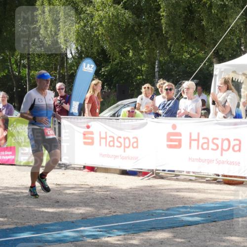 07.09.2025 - 19. Norderstedt Triathlon Zöllner http://msf.ph/oto/8788259 07.09.2025 13:43:03 Ziel 241 meine-sportfotos.de