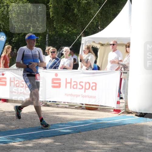 07.09.2025 - 19. Norderstedt Triathlon Zöllner http://msf.ph/oto/8788263 07.09.2025 13:43:03 Ziel 241 meine-sportfotos.de