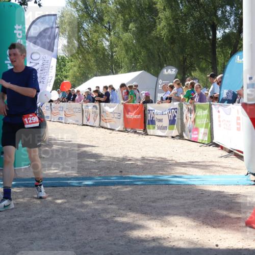 07.09.2025 - 19. Norderstedt Triathlon Zöllner http://msf.ph/oto/8788272 07.09.2025 13:41:27 Ziel 742, 1299 meine-sportfotos.de