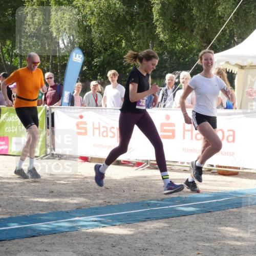 07.09.2025 - 19. Norderstedt Triathlon Zöllner http://msf.ph/oto/8788275 07.09.2025 13:43:28 Ziel 142, 323 meine-sportfotos.de