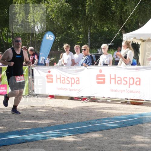 07.09.2025 - 19. Norderstedt Triathlon Zöllner http://msf.ph/oto/8788309 07.09.2025 13:44:04 Ziel 1270 meine-sportfotos.de