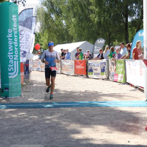 07.09.2025 - 19. Norderstedt Triathlon Zöllner http://msf.ph/oto/8788340 07.09.2025 13:43:01 Ziel 241 meine-sportfotos.de
