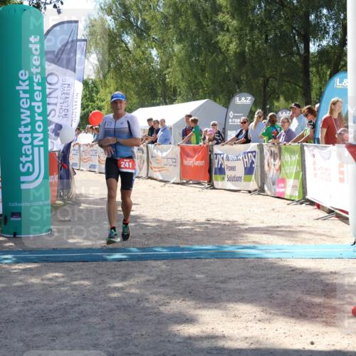 07.09.2025 - 19. Norderstedt Triathlon Zöllner http://msf.ph/oto/8788341 07.09.2025 13:43:01 Ziel 241 meine-sportfotos.de