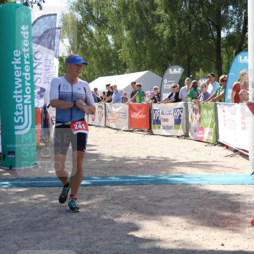 07.09.2025 - 19. Norderstedt Triathlon Zöllner http://msf.ph/oto/8788350 07.09.2025 13:43:03 Ziel 241 meine-sportfotos.de