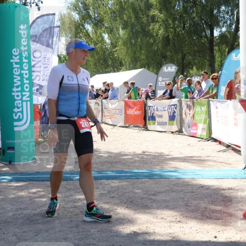 07.09.2025 - 19. Norderstedt Triathlon Zöllner http://msf.ph/oto/8788359 07.09.2025 13:43:04 Ziel 241 meine-sportfotos.de