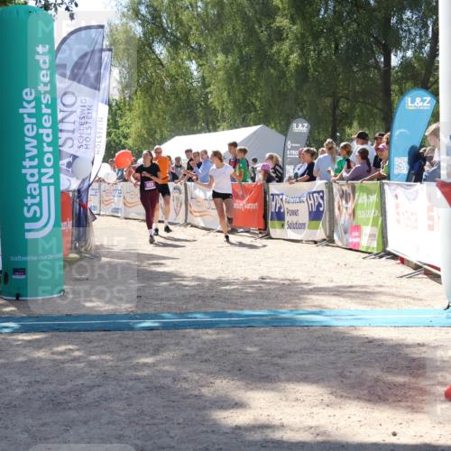 07.09.2025 - 19. Norderstedt Triathlon Zöllner http://msf.ph/oto/8788370 07.09.2025 13:43:24 Ziel 323 meine-sportfotos.de