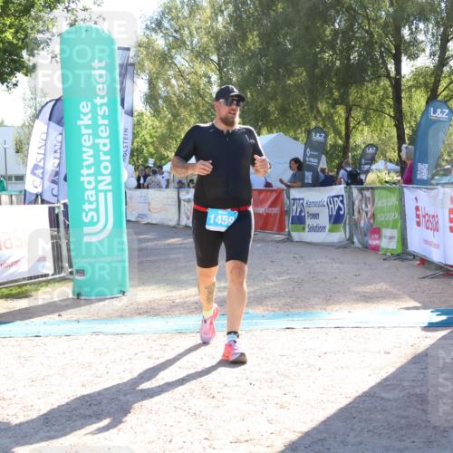 07.09.2025 - 19. Norderstedt Triathlon Zöllner http://msf.ph/oto/8788376 07.09.2025 16:08:36 Ziel 1459 meine-sportfotos.de