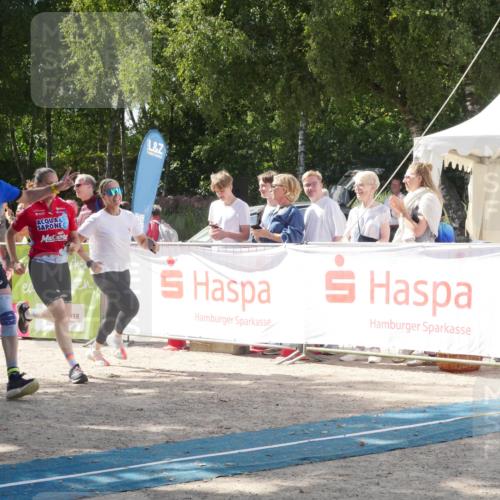 07.09.2025 - 19. Norderstedt Triathlon Zöllner http://msf.ph/oto/8788384 07.09.2025 13:45:41 Ziel 343 meine-sportfotos.de