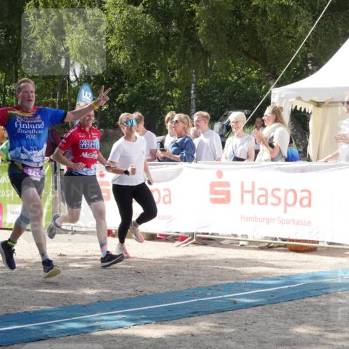 07.09.2025 - 19. Norderstedt Triathlon Zöllner http://msf.ph/oto/8788386 07.09.2025 13:45:41 Ziel 343 meine-sportfotos.de