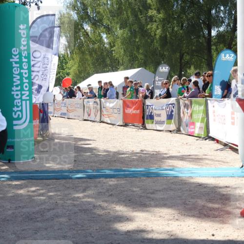 07.09.2025 - 19. Norderstedt Triathlon Zöllner http://msf.ph/oto/8788414 07.09.2025 13:43:32 Ziel 142, 323 meine-sportfotos.de