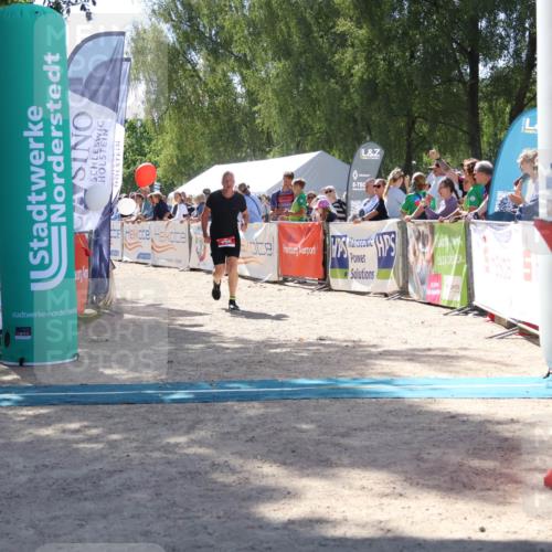 07.09.2025 - 19. Norderstedt Triathlon Zöllner http://msf.ph/oto/8788424 07.09.2025 13:43:47 Ziel 706 meine-sportfotos.de