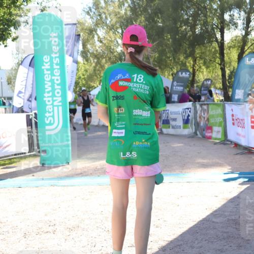 07.09.2025 - 19. Norderstedt Triathlon Zöllner http://msf.ph/oto/8788436 07.09.2025 16:09:20 Ziel 395, 1466 meine-sportfotos.de