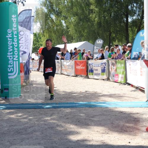 07.09.2025 - 19. Norderstedt Triathlon Zöllner http://msf.ph/oto/8788445 07.09.2025 13:43:49 Ziel 706 meine-sportfotos.de