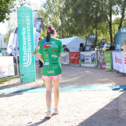 07.09.2025 - 19. Norderstedt Triathlon Zöllner http://msf.ph/oto/8788455 07.09.2025 16:09:22 Ziel 395, 1466 meine-sportfotos.de