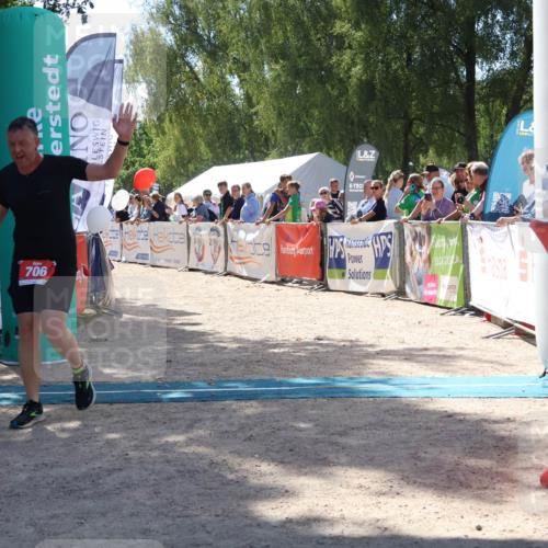 07.09.2025 - 19. Norderstedt Triathlon Zöllner http://msf.ph/oto/8788459 07.09.2025 13:43:50 Ziel 706 meine-sportfotos.de