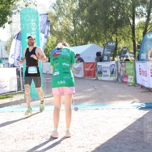 07.09.2025 - 19. Norderstedt Triathlon Zöllner http://msf.ph/oto/8788460 07.09.2025 16:09:23 Ziel 395, 1466 meine-sportfotos.de