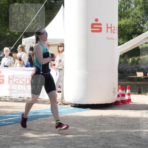 07.09.2025 - 19. Norderstedt Triathlon Zöllner http://msf.ph/oto/8788469 07.09.2025 13:48:02 Ziel 240, 349 meine-sportfotos.de