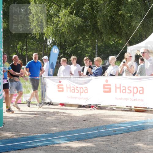 07.09.2025 - 19. Norderstedt Triathlon Zöllner http://msf.ph/oto/8788485 07.09.2025 13:48:19 Ziel 311, 777, 1298 meine-sportfotos.de