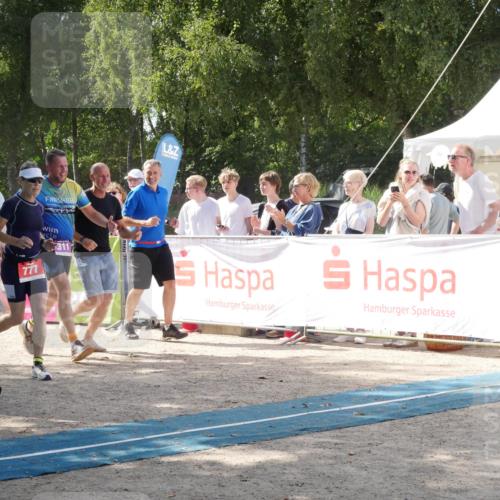 07.09.2025 - 19. Norderstedt Triathlon Zöllner http://msf.ph/oto/8788489 07.09.2025 13:48:19 Ziel 311, 777, 1298 meine-sportfotos.de
