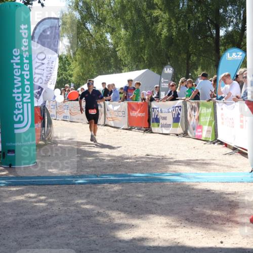 07.09.2025 - 19. Norderstedt Triathlon Zöllner http://msf.ph/oto/8788500 07.09.2025 13:44:12 Ziel 853, 1354 meine-sportfotos.de