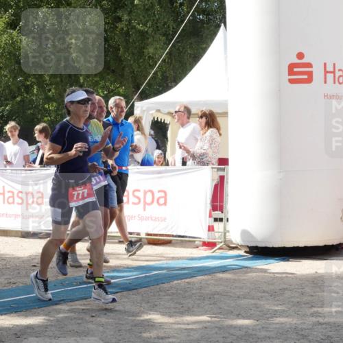 07.09.2025 - 19. Norderstedt Triathlon Zöllner http://msf.ph/oto/8788501 07.09.2025 13:48:20 Ziel 311, 777, 1298 meine-sportfotos.de