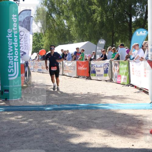 07.09.2025 - 19. Norderstedt Triathlon Zöllner http://msf.ph/oto/8788512 07.09.2025 13:44:13 Ziel 853, 1354 meine-sportfotos.de