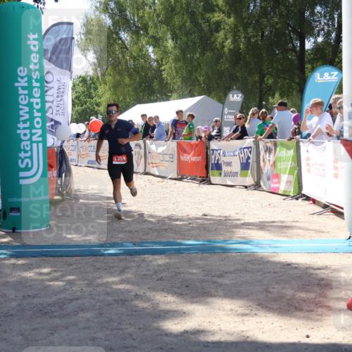 07.09.2025 - 19. Norderstedt Triathlon Zöllner http://msf.ph/oto/8788513 07.09.2025 13:44:13 Ziel 853, 1354 meine-sportfotos.de
