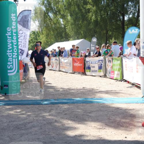 07.09.2025 - 19. Norderstedt Triathlon Zöllner http://msf.ph/oto/8788518 07.09.2025 13:44:13 Ziel 853, 1354 meine-sportfotos.de