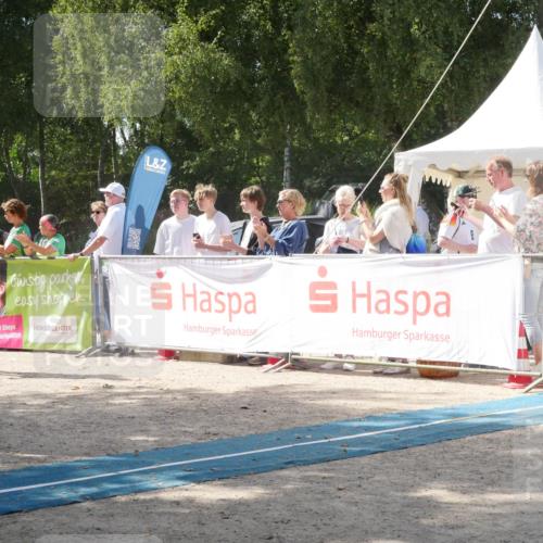 07.09.2025 - 19. Norderstedt Triathlon Zöllner http://msf.ph/oto/8788521 07.09.2025 13:48:27 Ziel 352, 799 meine-sportfotos.de
