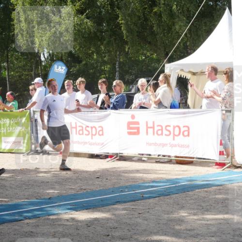 07.09.2025 - 19. Norderstedt Triathlon Zöllner http://msf.ph/oto/8788523 07.09.2025 13:48:28 Ziel 352, 799 meine-sportfotos.de
