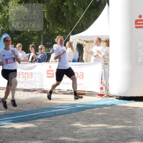 07.09.2025 - 19. Norderstedt Triathlon Zöllner http://msf.ph/oto/8788527 07.09.2025 13:48:28 Ziel 352, 799 meine-sportfotos.de