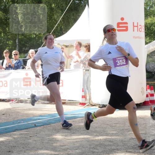 07.09.2025 - 19. Norderstedt Triathlon Zöllner http://msf.ph/oto/8788535 07.09.2025 13:48:29 Ziel 352, 799 meine-sportfotos.de