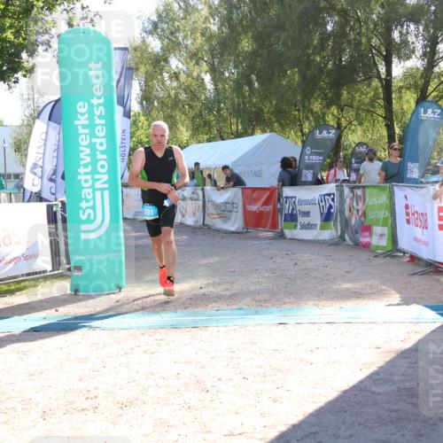 07.09.2025 - 19. Norderstedt Triathlon Zöllner http://msf.ph/oto/8788538 07.09.2025 16:09:51 Ziel 391 meine-sportfotos.de